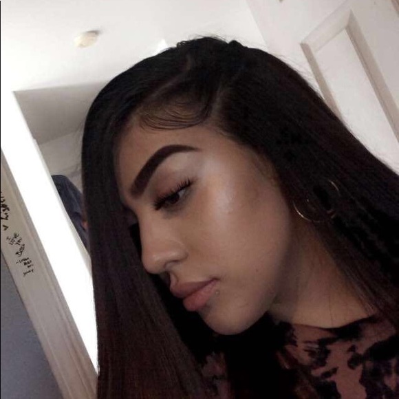 Meet your Posher, Lizbeth - Picture 1 of 1